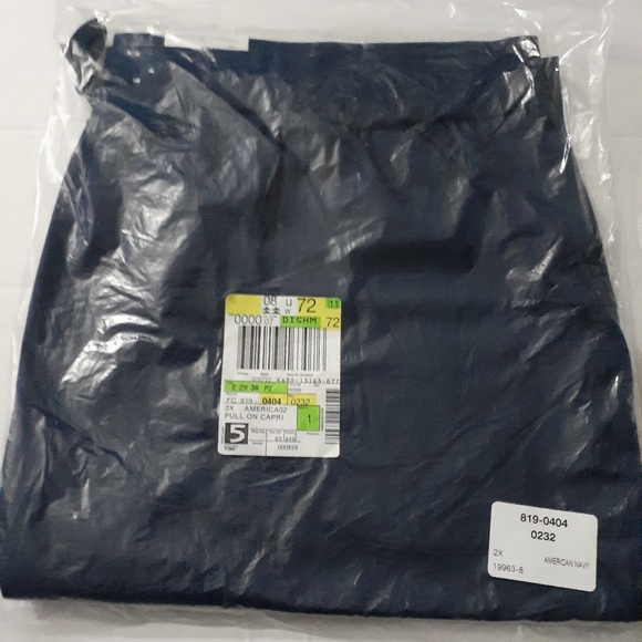 St. John's Bay Pants - Womens plus sz 2x pull on capris Navy blue Nwtgs (A-2) st John's bay